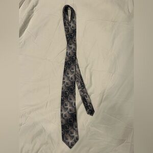 Sophisticated Black and Gray Patterned Tie